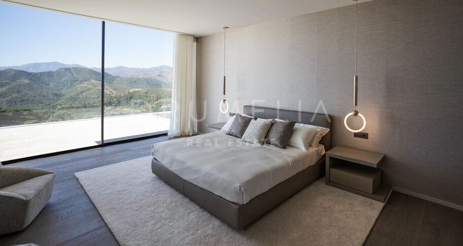 Brand-New Villa with Partial Sea Views in La Zagaleta, Benahavís