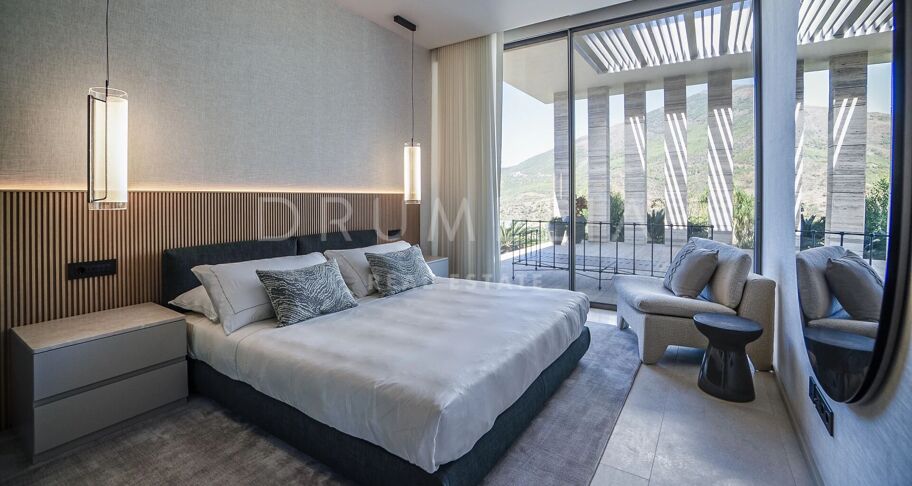 Brand-New Villa with Partial Sea Views in La Zagaleta, Benahavís