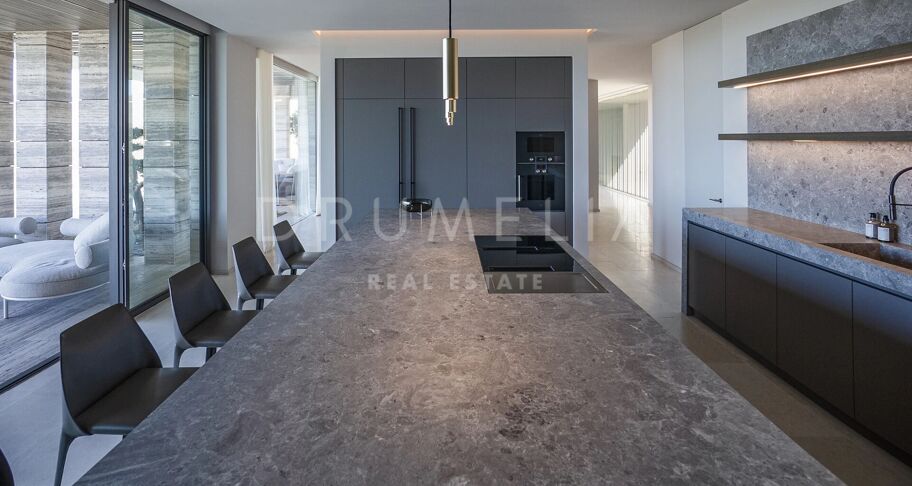 Brand-New Villa with Partial Sea Views in La Zagaleta, Benahavís