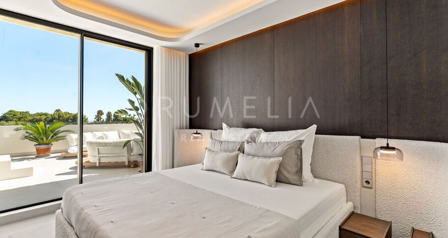 Luxury Penthouse with Sea Views in Sierra Blanca