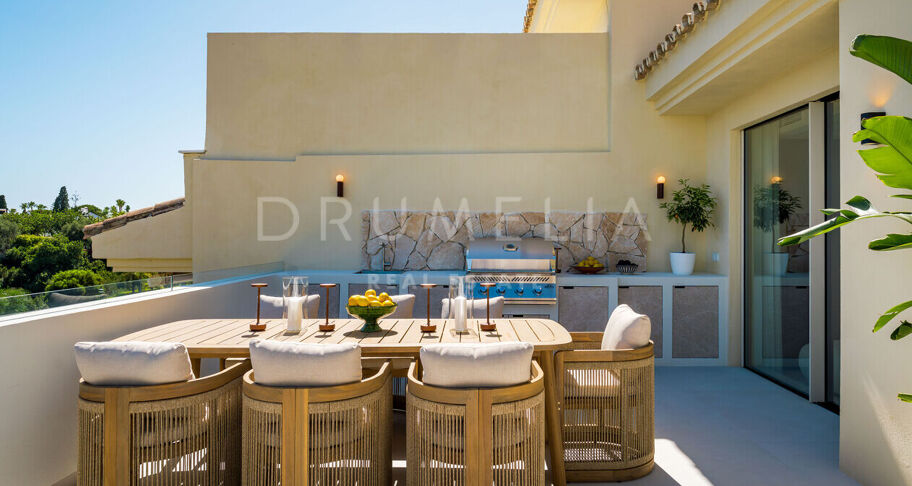 Luxury Penthouse with Sea Views in Sierra Blanca