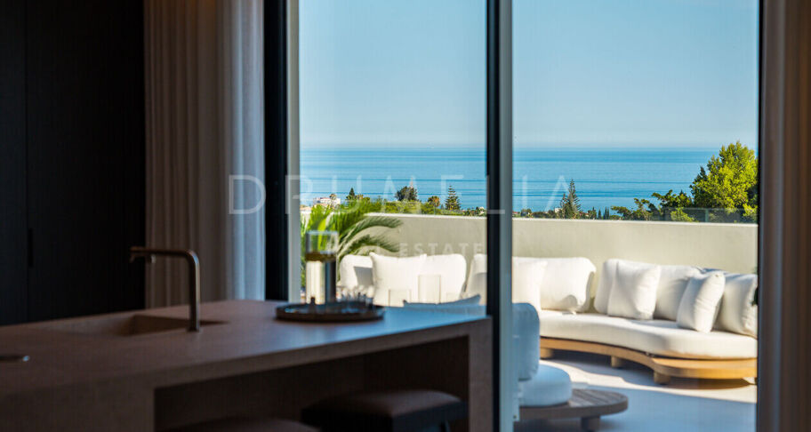Luxury Penthouse with Sea Views in Sierra Blanca