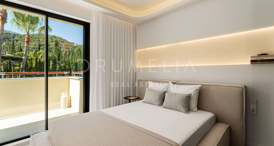 Luxury Penthouse with Sea Views in Sierra Blanca