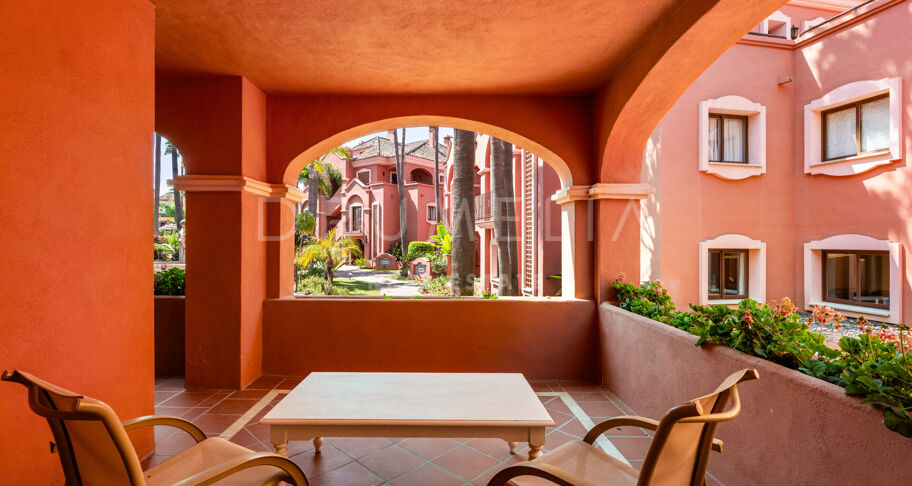 Élégant appartement en rez-de-chaussée avec vaste terrasse couverte à Vasari Resort, Nueva Andalucía