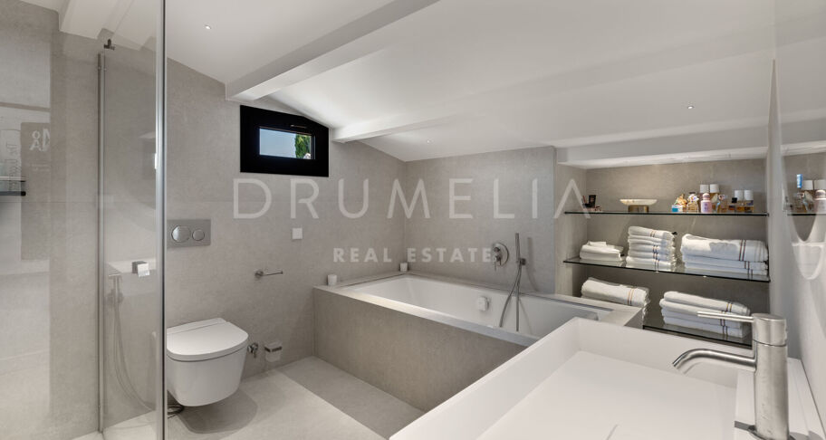 Elegant duplex-penthouse met ruime terrassen in een gewilde residentiële gemeenschap