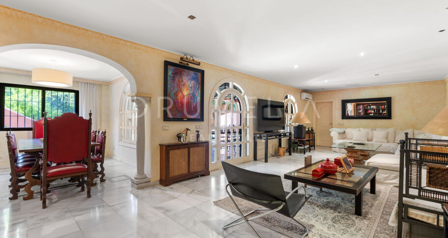 Encantadora villa andaluza en Las Lomas del Marbella Club