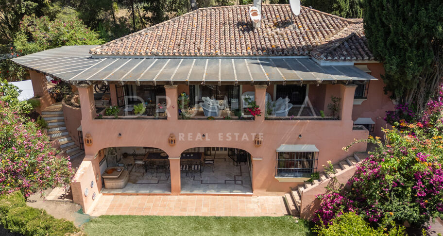 Encantadora villa andaluza en Las Lomas del Marbella Club