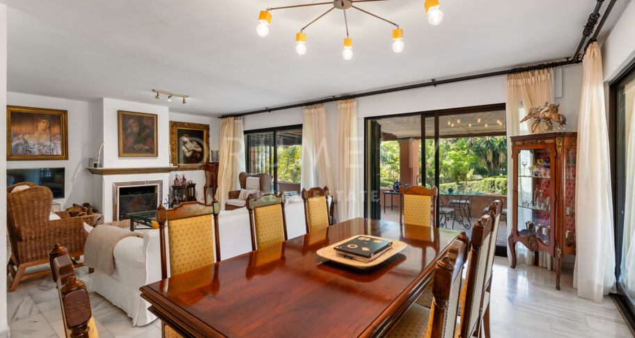 Encantadora villa andaluza en Las Lomas del Marbella Club