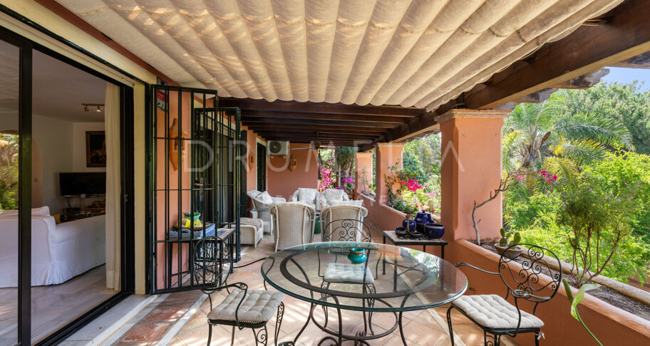 Encantadora villa andaluza en Las Lomas del Marbella Club