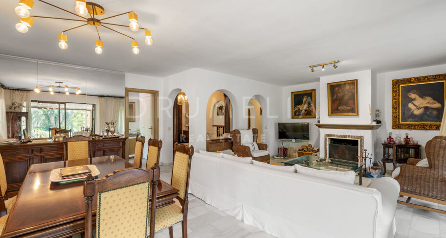 Encantadora villa andaluza en Las Lomas del Marbella Club