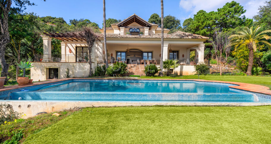 Luxury Mediterranean villa in La Zagaleta with additional plot with project for a second villa - Panoramic sea views in one of Europe's most exclusive gated communities