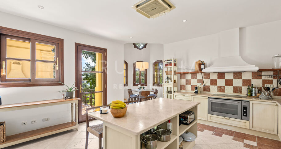 Luxury Mediterranean villa in La Zagaleta with additional plot with project for a second villa - Panoramic sea views in one of Europe's most exclusive gated communities