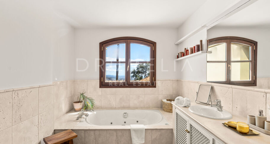 Luxury Mediterranean villa in La Zagaleta with additional plot with project for a second villa - Panoramic sea views in one of Europe's most exclusive gated communities