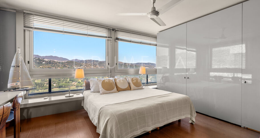 Exklusives Panorama-Penthouse in einer der begehrtesten Gegenden von Ost-Marbella