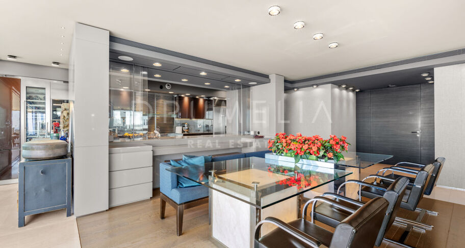 Exklusives Panorama-Penthouse in einer der begehrtesten Gegenden von Ost-Marbella