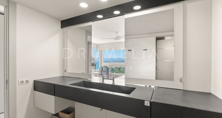 Exklusives Panorama-Penthouse in einer der begehrtesten Gegenden von Ost-Marbella