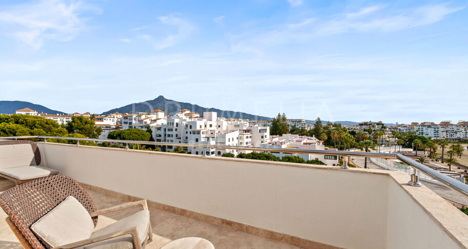 Appartement rénové en front de mer à Andalucía del Mar, Puerto Banús