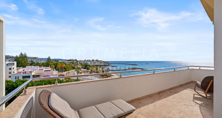 Appartement rénové en front de mer à Andalucía del Mar, Puerto Banús