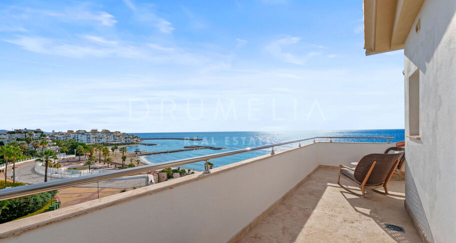 Appartement rénové en front de mer à Andalucía del Mar, Puerto Banús