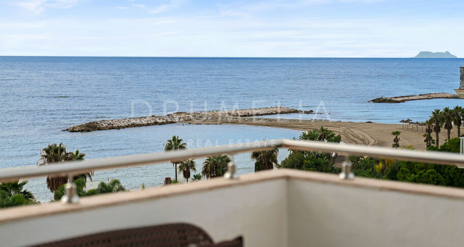 Appartement rénové en front de mer à Andalucía del Mar, Puerto Banús