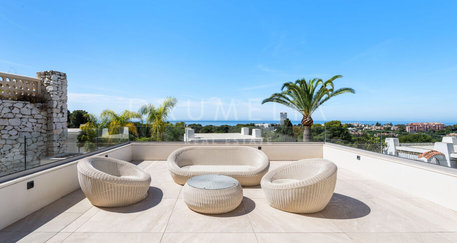 Contemporary Sea-View Villa in Río Real, Marbella