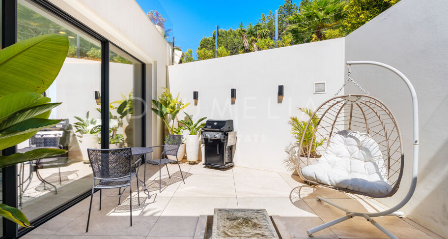 Contemporary Sea-View Villa in Río Real, Marbella