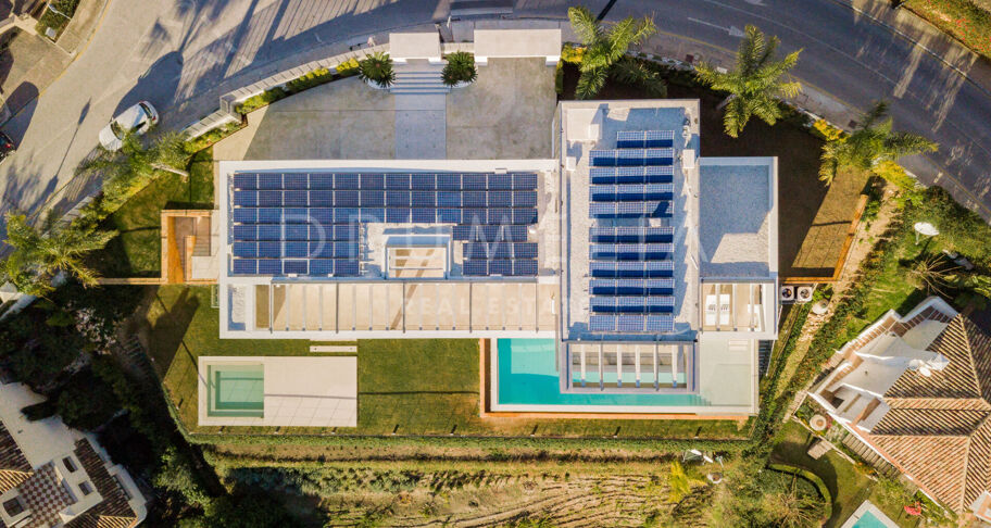 Villa Kasia - Contemporary villa with panoramic sea and mountain views