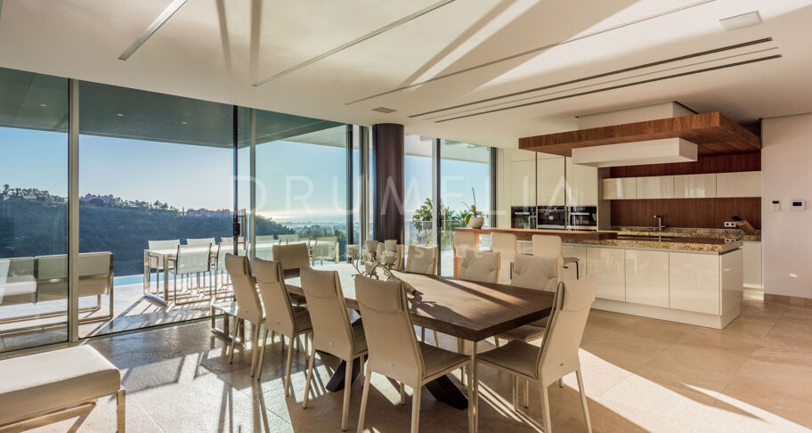 Villa Kasia - Contemporary villa with panoramic sea and mountain views