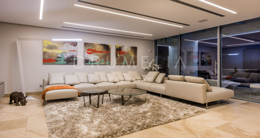 Villa Kasia - Contemporary villa with panoramic sea and mountain views