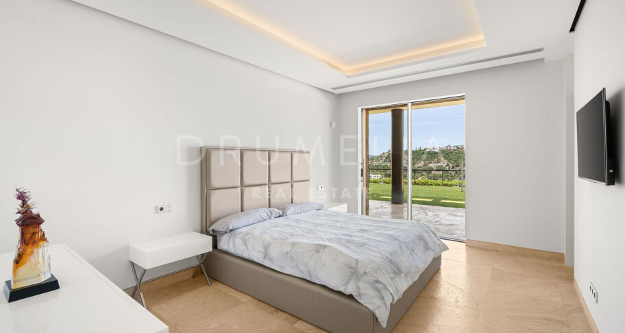 Villa Kasia - Contemporary villa with panoramic sea and mountain views