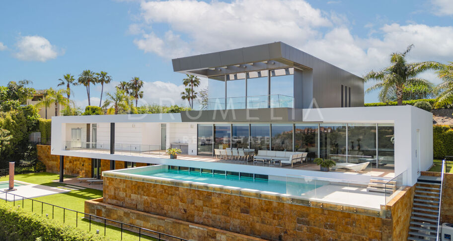 Villa Kasia - Contemporary villa with panoramic sea and mountain views