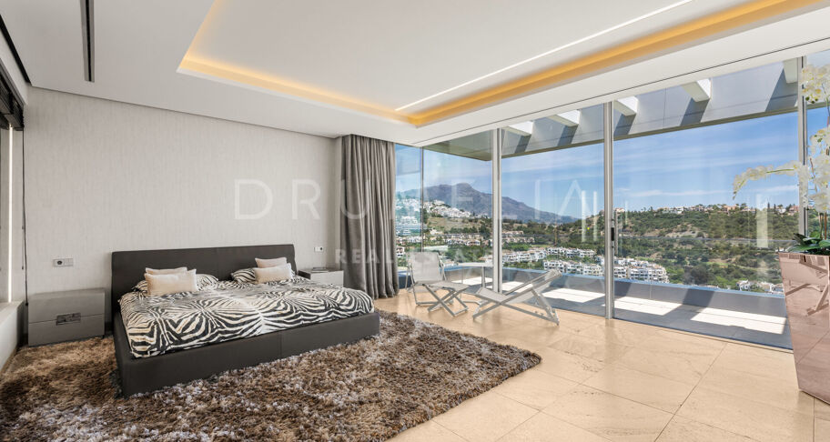 Villa Kasia - Contemporary villa with panoramic sea and mountain views