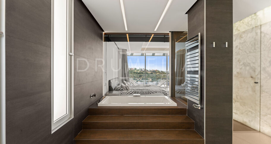 Villa Kasia - Contemporary villa with panoramic sea and mountain views