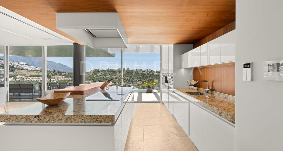 Villa Kasia - Contemporary villa with panoramic sea and mountain views