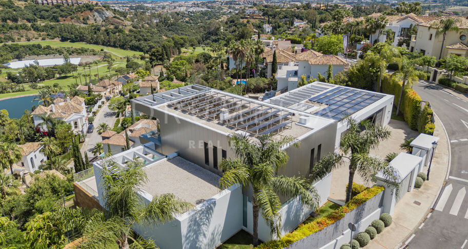 Villa Kasia - Contemporary villa with panoramic sea and mountain views