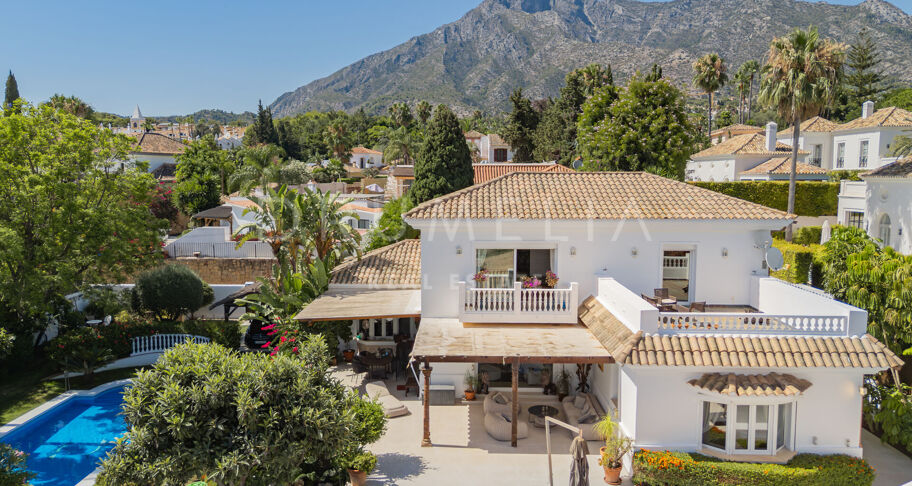 Casa Miranda - Villa in Los Llanos de Nagüeles. Opportunity for investors near Sierra Blanca, Marbella