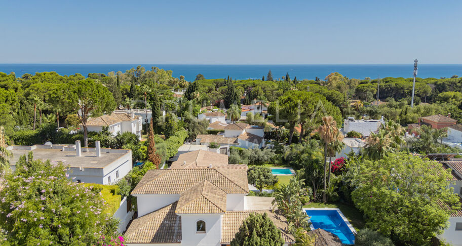 Casa Miranda - Villa in Los Llanos de Nagüeles. Opportunity for investors near Sierra Blanca, Marbella