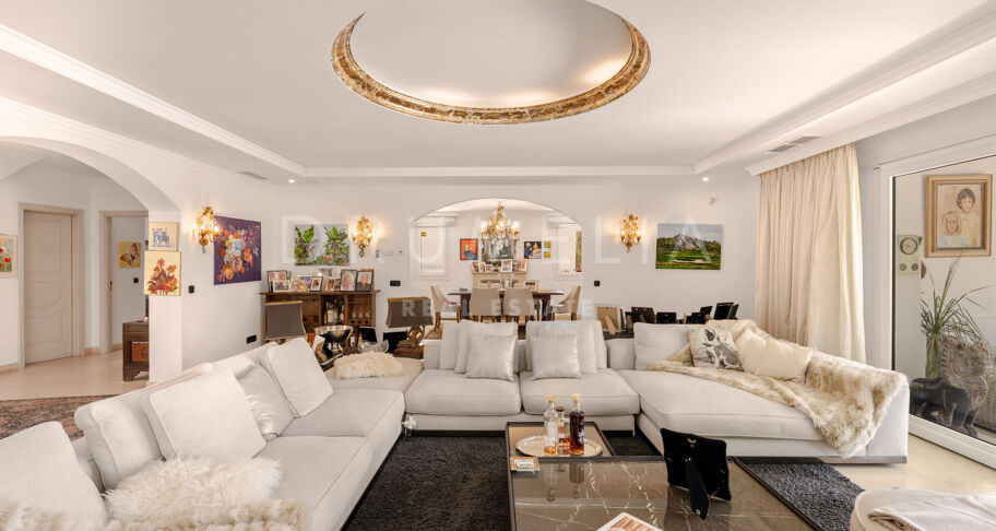 Casa Miranda - Villa in Los Llanos de Nagüeles. Opportunity for investors near Sierra Blanca, Marbella