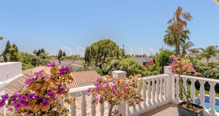 Casa Miranda - Villa in Los Llanos de Nagüeles. Opportunity for investors near Sierra Blanca, Marbella