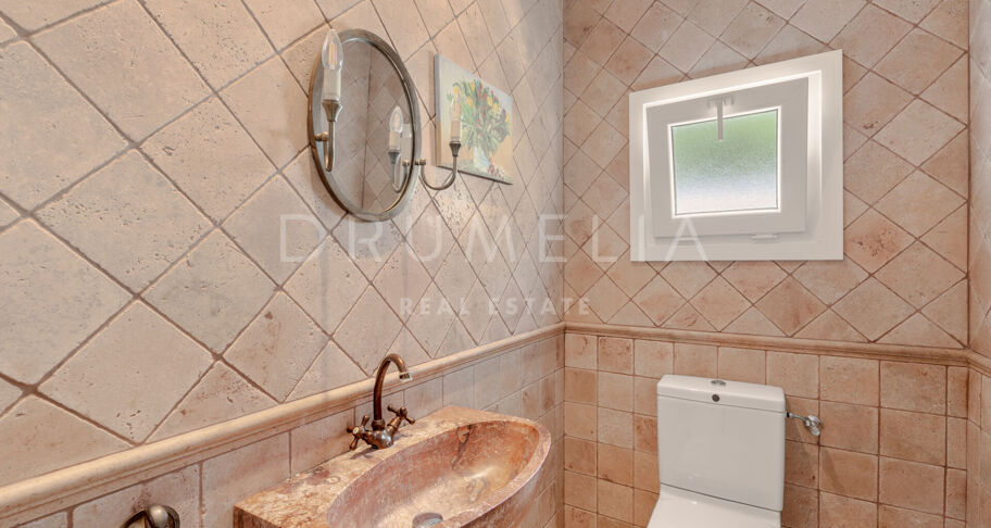 Casa Miranda - Villa in Los Llanos de Nagüeles. Opportunity for investors near Sierra Blanca, Marbella