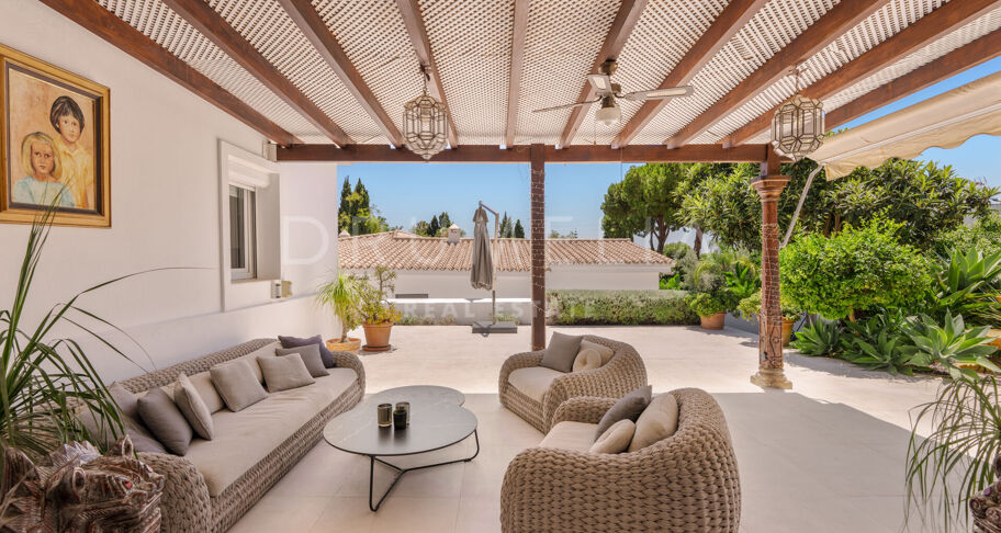Casa Miranda - Villa in Los Llanos de Nagüeles. Opportunity for investors near Sierra Blanca, Marbella