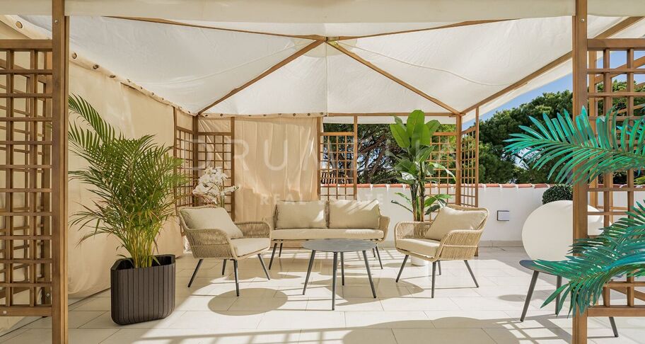 Renovierte strandnahe Villa in Marbesa, Marbella Ost