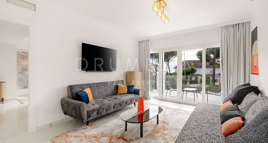 Renovierte strandnahe Villa in Marbesa, Marbella Ost