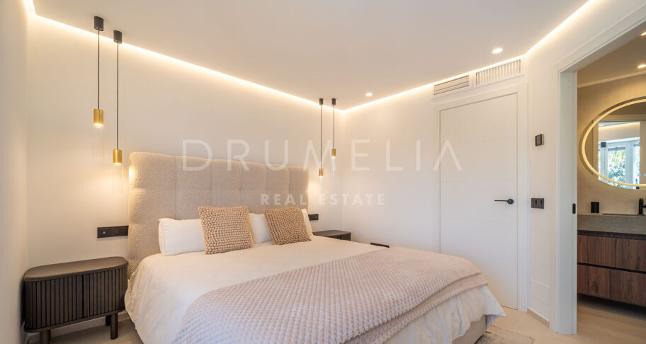 Elegante townhouse aan de Golden Mile op loopafstand van Puente Romano en het strand
