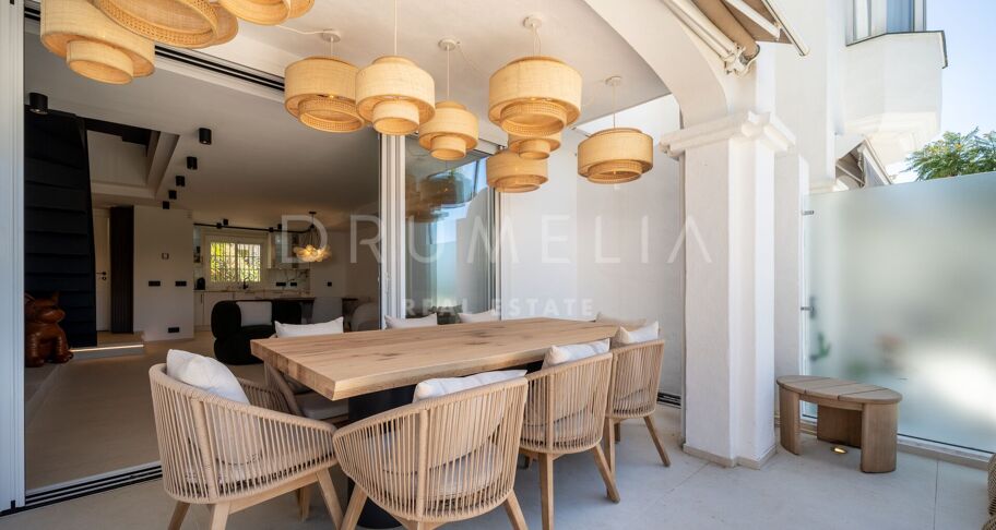 Elegante townhouse aan de Golden Mile op loopafstand van Puente Romano en het strand