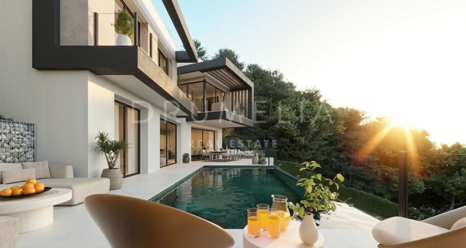 Moderne Luxusvilla in Pinares de San Antón, Málaga Ost