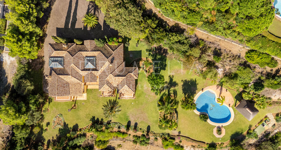 Villa i La Zagaleta, Benahavís med Panoramautsikt og Privatliv