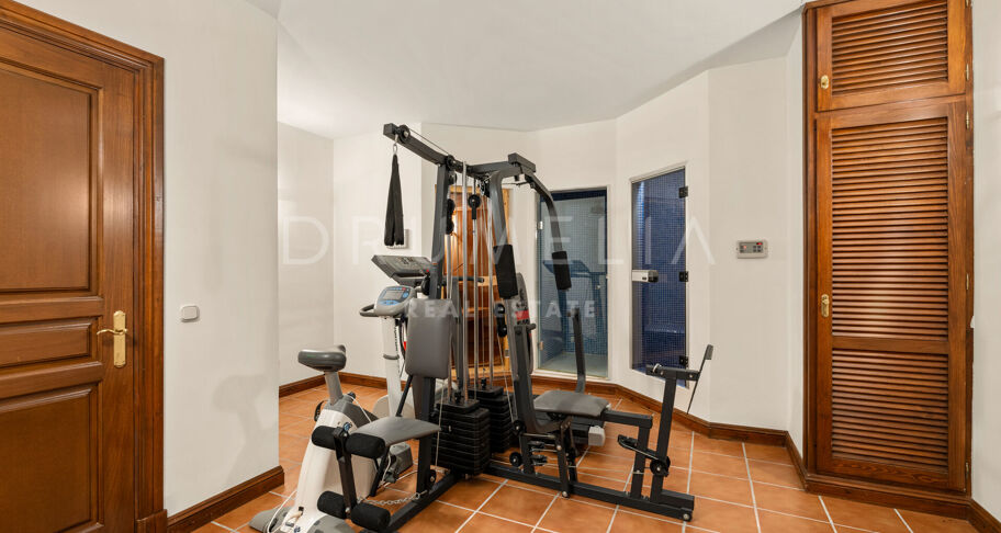 Villa i La Zagaleta, Benahavís med Panoramautsikt og Privatliv
