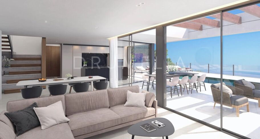 Modern lyxvilla med panoramautsikt i kullarna ovanför Málaga