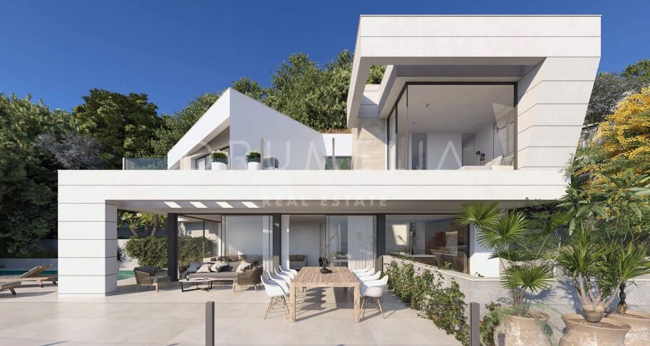 Exklusiv modern villa med panoramautsikt och medelhavsinspirerad design